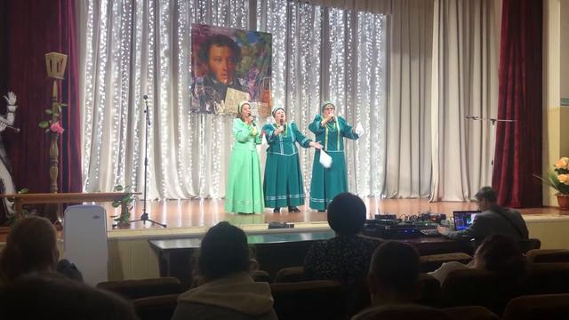 фольк-студия -Вечора. Вышла Дуня на дорогу смотреть онлайн