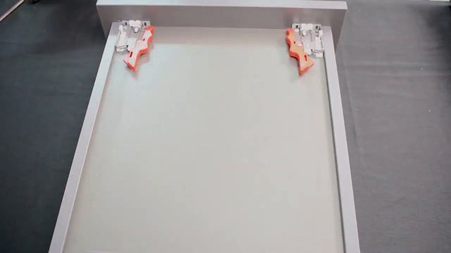 Монтаж направляющих скрытого монтажа HAFELE RUNNER UM смотреть онлайн