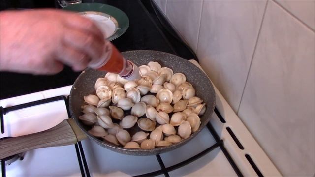 Пельмени в соевом соусе с чесноком. Как вкусно приготовить покупные пельмени.