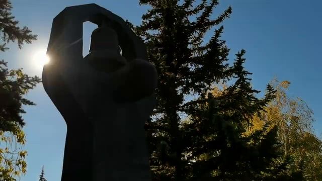 Памятник колокол. Парк Победы. Саратов смотреть онлайн