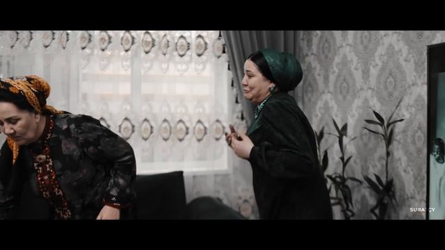 Aylara- DINLE DERDIM EJEMJAN (2024 official video) смотреть онлайн
