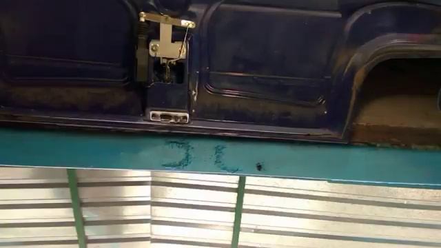 Установка приводов ЦЗ в багажник и заднюю дверь "Славуты" смотреть онлайн