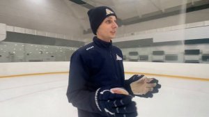 хоккейный фигурист..?