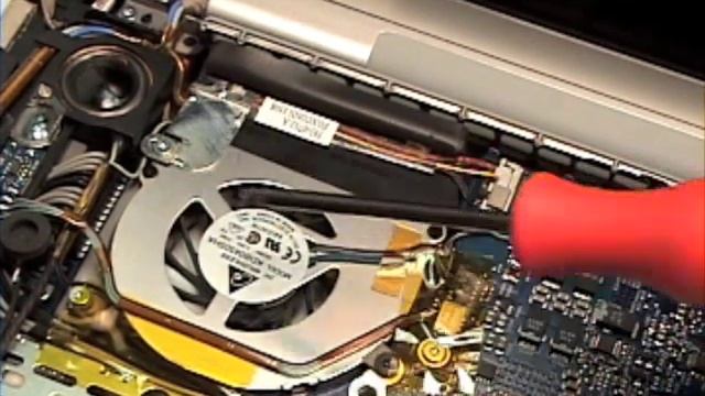 Macbook Pro 15" Repair - Fan Removal смотреть онлайн