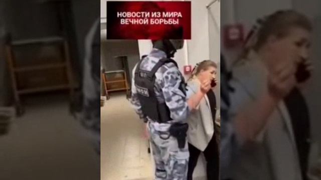 ?? Московские полицейские в ходе рейда в ТЦ "Щёлково" задержали несколько десятков нелегалов.Оди смотреть онлайн
