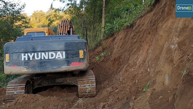 Hyundai Excavator-Cutting Hill along Tea Farm- Hilly Road Construction смотреть онлайн