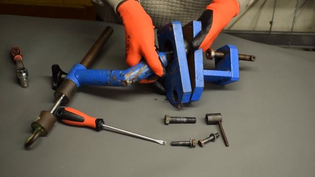 Размер шара и отверстия в нашем станке или штативе для перетяжки рулей. смотреть онлайн