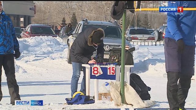 В Омске прошёл турнир по воллейболу на снегу смотреть онлайн