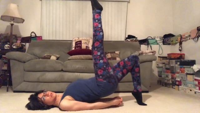 Fuschia Navy OOTD смотреть онлайн