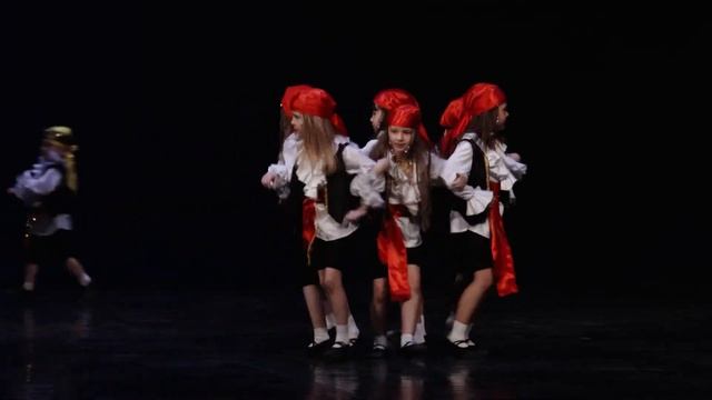 Детский танец (5-7 лет) "Сокровища пиратов". смотреть онлайн