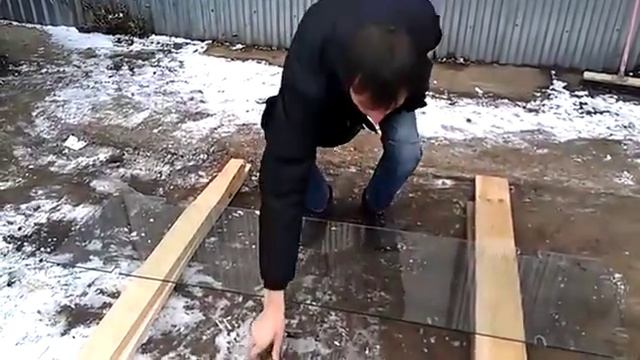 Проверка на прочность закаленного стекла смотреть онлайн