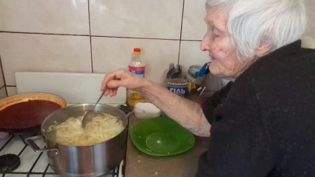 Как сварить самый полезный, недорогой и вкусный борщ смотреть онлайн