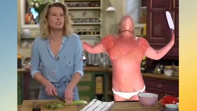 Britney Spears' Knife Dance Mems смотреть онлайн