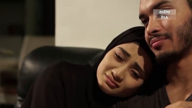 Biarkan Cinta Tersenyum Lagi - Türkçe Altyazılı смотреть онлайн