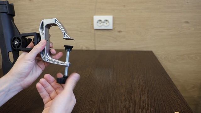 Держатель удилища с универсальным креплением. Спиннингодержатель для лодки для удочки смотреть онлайн