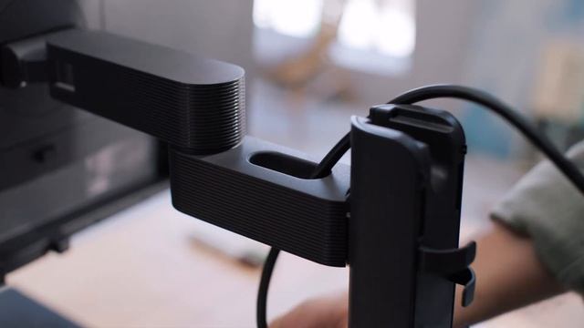 Профессиональные мониторы BenQ для дизайнеров с эргономичным кронштейном Ergo Arm. смотреть онлайн