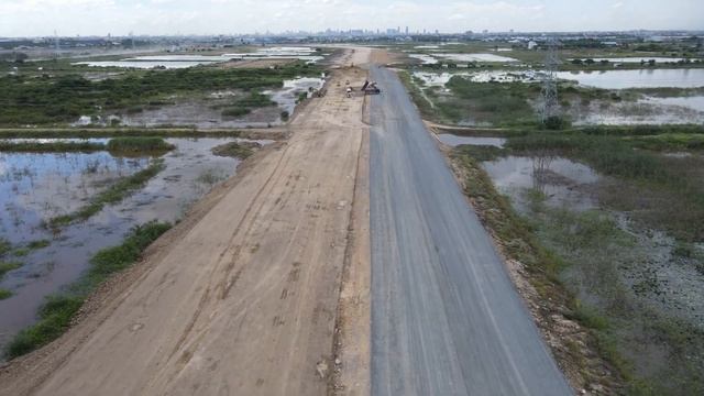 New Phnom Penh International Airport Road Construction Site смотреть онлайн