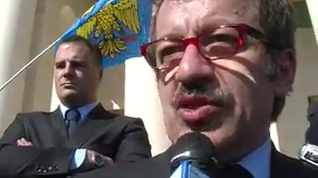 Roberto Maroni, presidente Parlamento del Nord, intervista смотреть онлайн