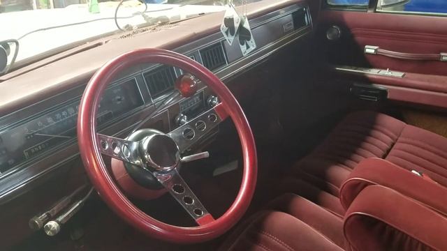 A look at Grandma (1983 LTD Crown Vic) смотреть онлайн