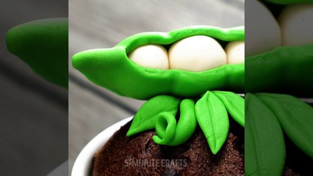 10 HACKS WITH NUTELLA смотреть онлайн