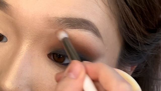 Макияж для НАВИСШЕГО века / ошибки в макияже глаз / Смоки айз / Smokey eyes makeup смотреть онлайн