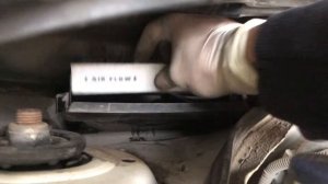 Замена масла в двигателе Пежо, замена масляного фильтра, фильтр салона. ТО Peugeot 207 2008