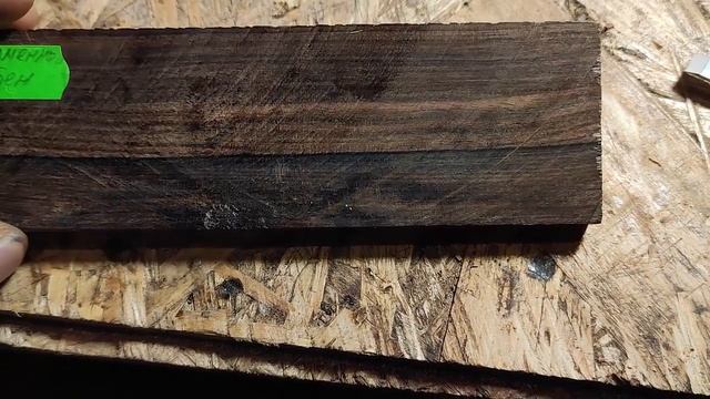 Три нательных креста из разных видов эбена Описание пород дерева смотреть онлайн