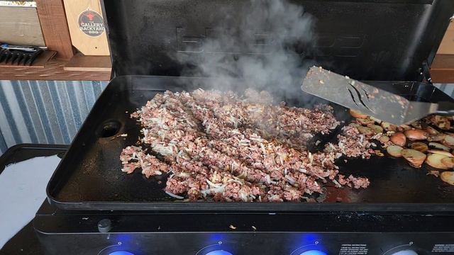 Restaurant Style Corned Beef Hash Recipe at Home on the PIT BOSS ULTIMATE GRIDDLE | AMAZING смотреть онлайн