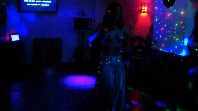 Belly Dancer смотреть онлайн