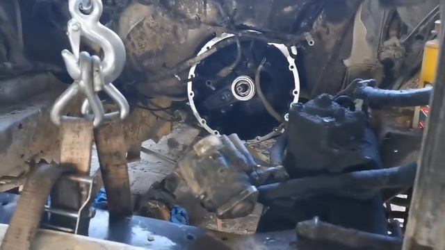 Der Motor ist raus, die Federn auch, Aufarbeitung läuft... смотреть онлайн