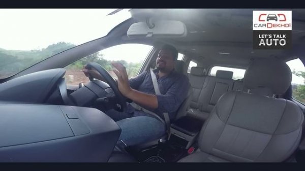 Toyota INNOVA CRYSTA Automatic vs XUV 500 Automatic | Comparison