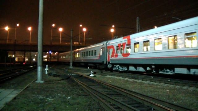 ЭП1М-527 с поездом Новороссийск — Москва смотреть онлайн