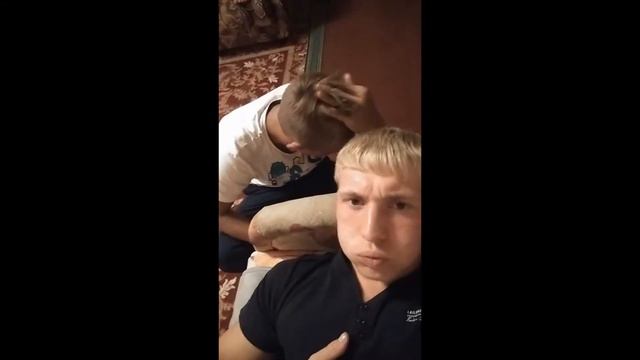 У нас сломалась машина, ночуем в Андреевке смотреть онлайн