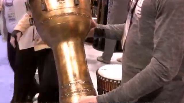 Toca Antique Gold or Silver Mechanically Tuned Djembe смотреть онлайн