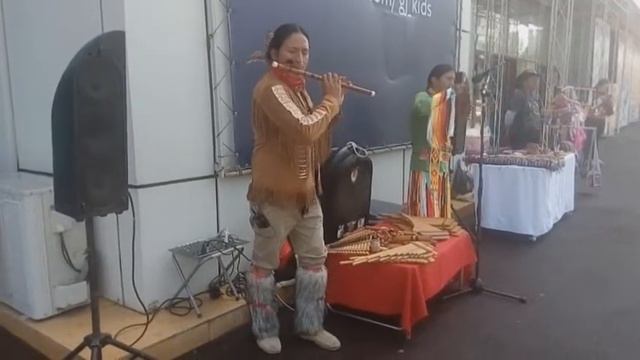 Yarik Ecuador- Watch over my dreams, Jichushca Guambragu. Бесподобно играют индейцы на флейтах. смотреть онлайн
