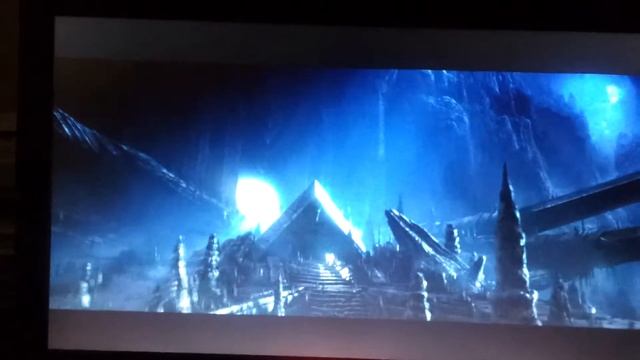 Alienware M11x running Starcraft 2 maximum setting смотреть онлайн