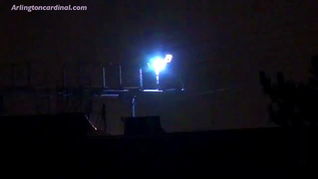 Мощная дуга горит ночью⚡️ смотреть онлайн