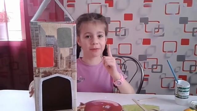 Анжелика делает кормушку для птиц! смотреть онлайн
