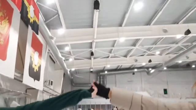 Ледовый комплекс «Сосновый» (Кемерово)///Тоня, Миша, Лена, Оксана, Илья, Ольга смотреть онлайн