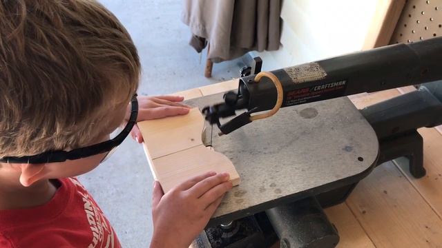6 Year Old Kid with a Scroll Saw Episode 1 смотреть онлайн