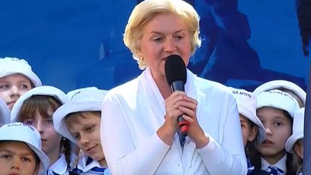 В этом году традиционный концерт, посвящённый дню рождения Севастополя, был необычным. смотреть онлайн