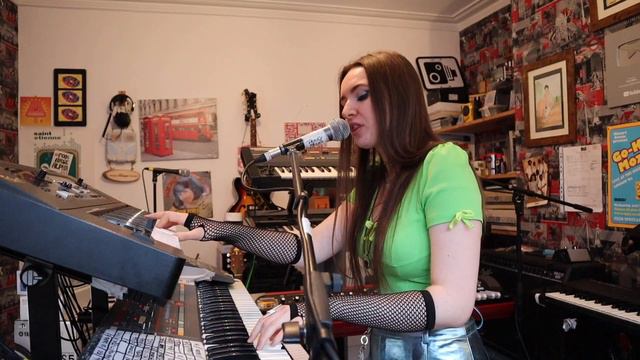 Mama Told Me (Live 80s Synth version) - Roxburgh cover смотреть онлайн
