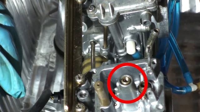 Clean Carburetor for a 1997 Yamaha VMAX SX700 Snowmobile смотреть онлайн