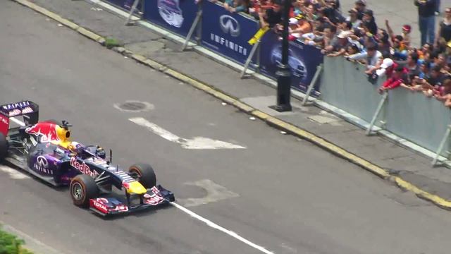 ShowRun de Infiniti Red Bull Racing - Mexico City смотреть онлайн
