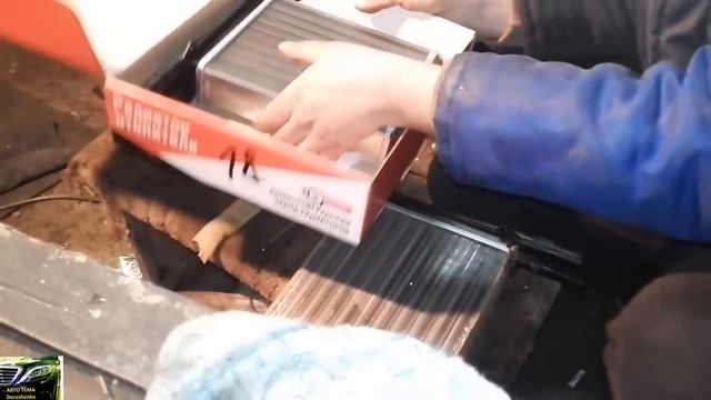 Лада Калина б.у первый ремонт Замена радиатора печки на калине оставили нашёл Сюрприз от АвтоВАЗа смотреть онлайн