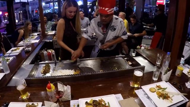 ЛУЧШИЕ РЕСТОРАНЫ КИПРА | Сколько стоит поесть в ресторане SAMISEN | Пафос. ВЕСЕЛЫЕ ПОВАРА смотреть онлайн