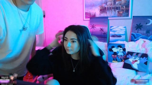 ИЛЬЯ EXILE ЗАЛЕЗ ПОД СТОЛ К КАТЕ (feat. Buster, Karavay) смотреть онлайн