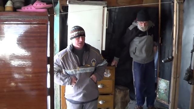 Автономная жизнь в лесу, Солнечные батареи смотреть онлайн