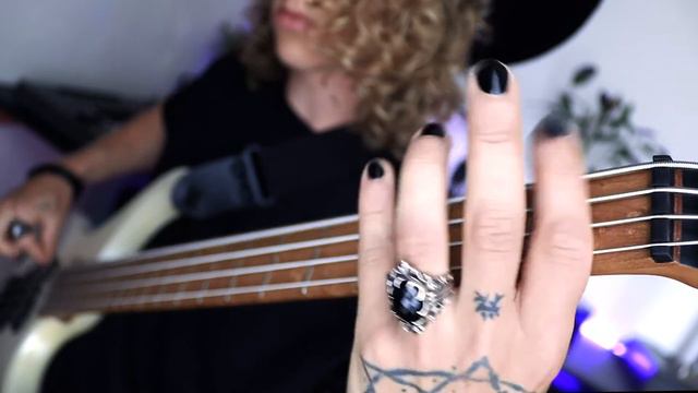 Counting Wolves - All Of Me (Bass Playthrough) смотреть онлайн