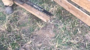 Загон для свиней из хлама